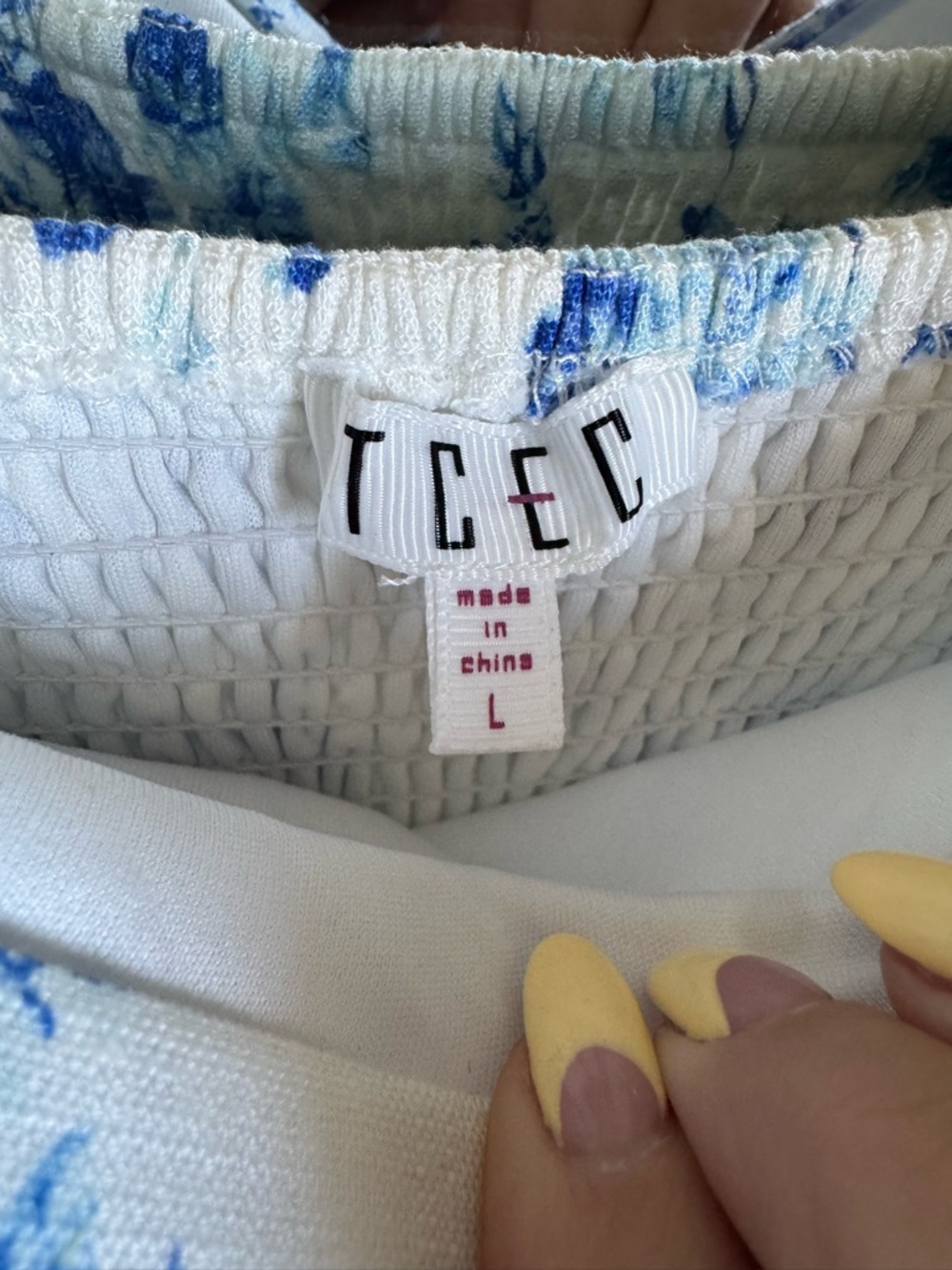 TCEC Blue and White Floral Tie-Strap Maxi Dress with Satin Ribbon - Picture 4 of 4